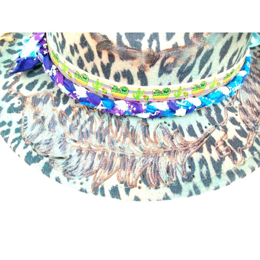 Leopard Print With Macaw And Pheasant Feathers Fe… - image 5